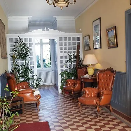 Bed & Breakfast Manoir De Tireveste