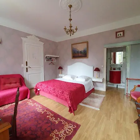 Bed & Breakfast Manoir De Tireveste 3*
