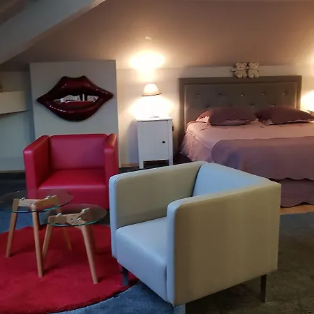 Manoir De Tireveste Bed & Breakfast