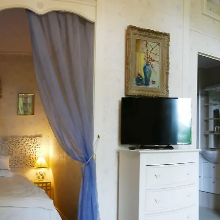 Bed & Breakfast Manoir De Tireveste