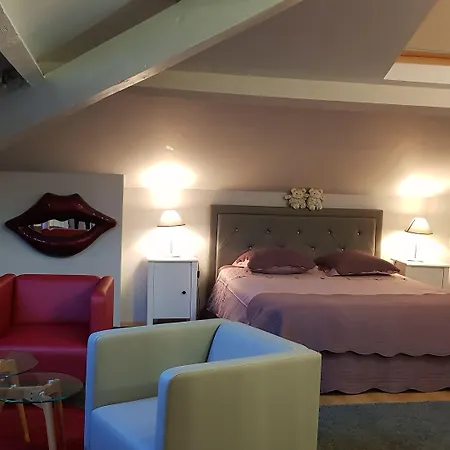 Manoir De Tireveste Bed & Breakfast 3*