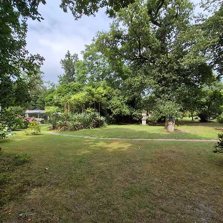 Bed & Breakfast Manoir De Tireveste