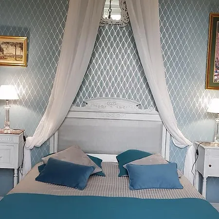 Manoir De Tireveste 3*