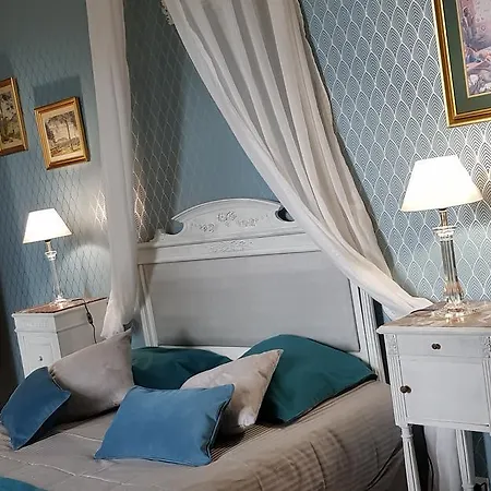 Manoir De Tireveste