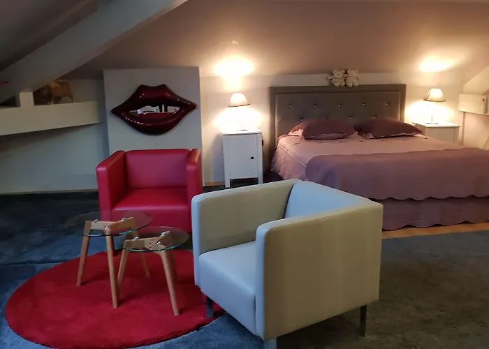 Manoir De Tireveste Bed & Breakfast