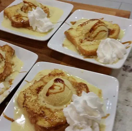 Manoir De Tireveste Bed & Breakfast 3*